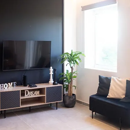 Live The Local Life , Old Town