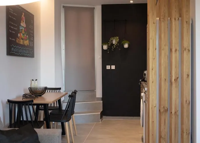 Live The Local Life , Old Town 코스 타운